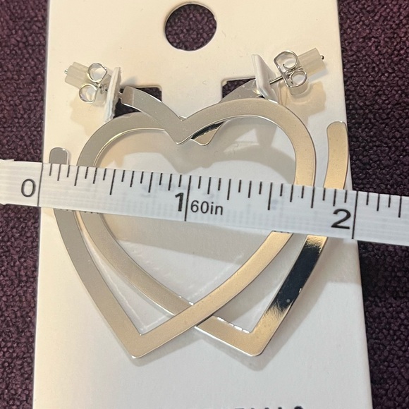 Express Silver Heart Hoop Earrings - New With Tags - Picture 6 of 7